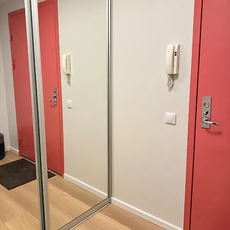 Apartment Central, Harbour 5 Minutes, 1-Bedroom Apartment *