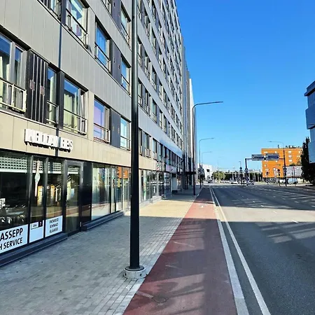 Modern 1br Near Port & Center Apartment *